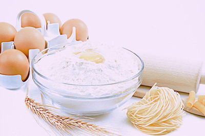 在烘焙原料店中選購(gòu)產(chǎn)品需要注意什么？